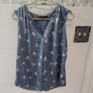 White House Black Market Blue Floral Blouse